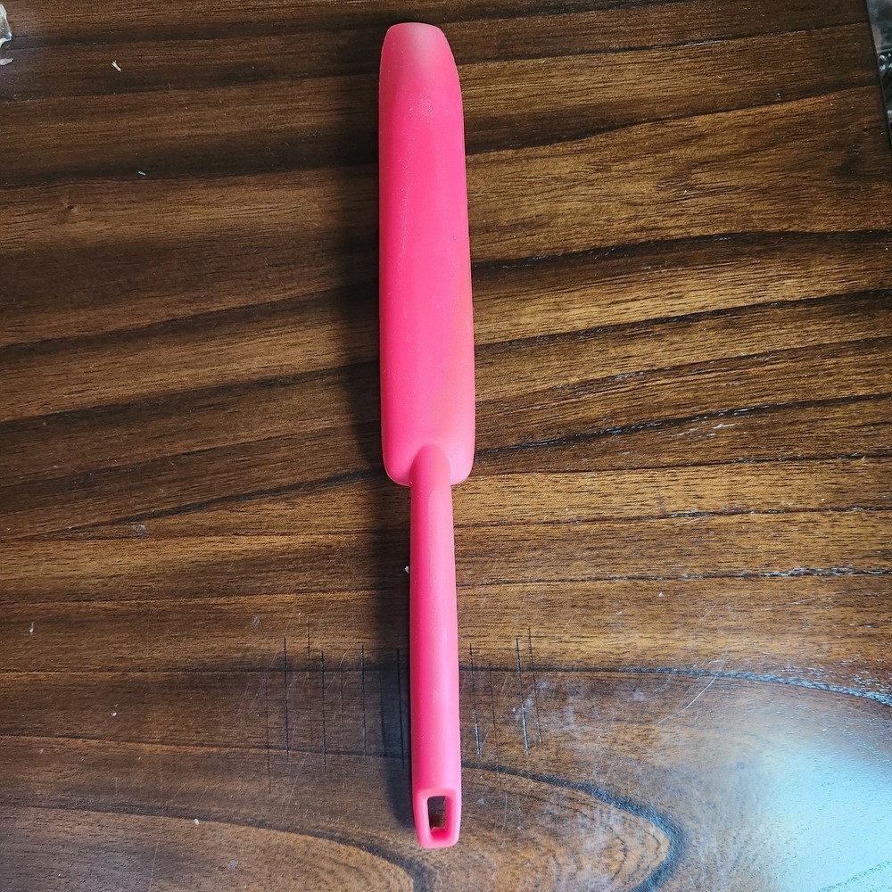 Red Vitamix silicone blender spatula. 13" Food Grade Silicone. Dishwasher Safe - Picture 5 of 6